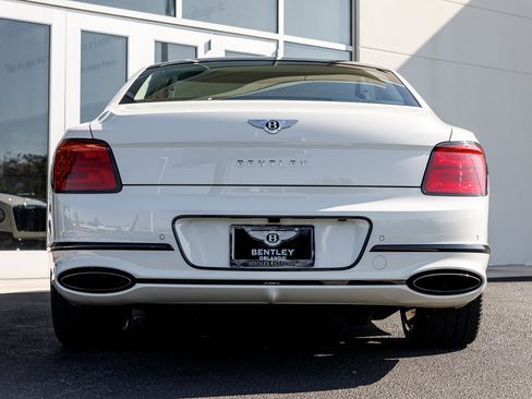 Used 2020 Bentley Flying Spur W12 image 28