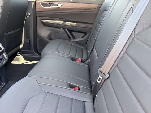 New 2026 Volkswagen Atlas SEL image 12