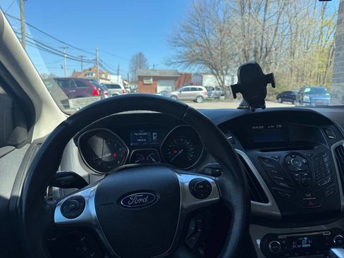 Used 2012 Ford Focus SEL image 22