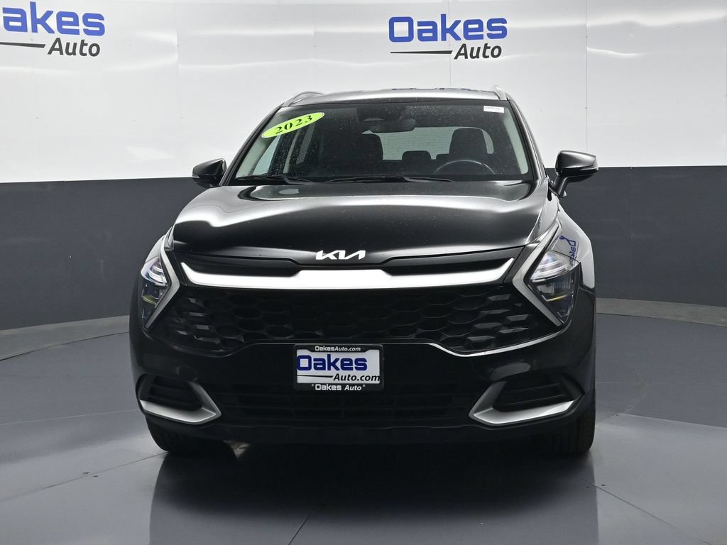 Used 2023 Kia Sportage EX AWD/4WD image 2