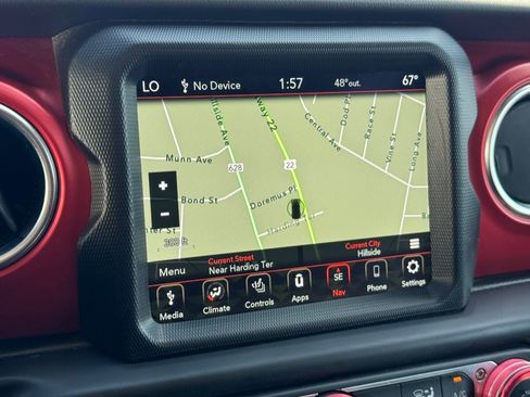 Used 2022 Jeep Wrangler Unlimited Rubicon w/ LED Lighting Group AWD/4WD image 57