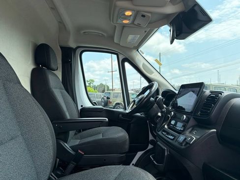 Used 2023 RAM ProMaster 2500 w/ Advance Safety Group (B) FWD image 24