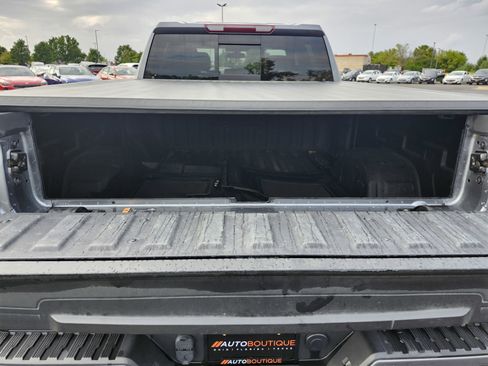 Used 2022 GMC Sierra 1500 AT4 image 17