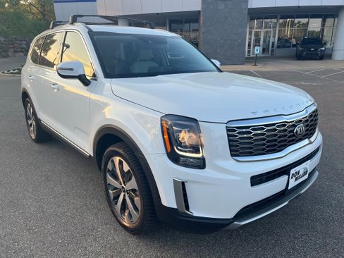 Used 2020 Kia Telluride S image 1