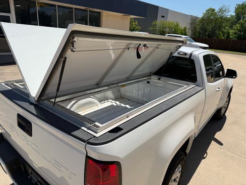Used 2022 Chevrolet Colorado LT w/ Fleet Safety Package AWD/4WD image 10