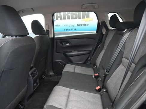 Used 2025 Nissan Rogue SV FWD image 10