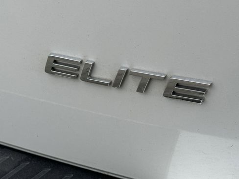 Used 2024 Honda Odyssey Elite image 11