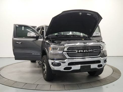 Used 2019 RAM 1500 Laramie AWD/4WD image 11