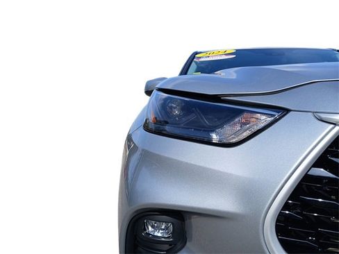 Used 2024 Toyota Highlander LE image 13