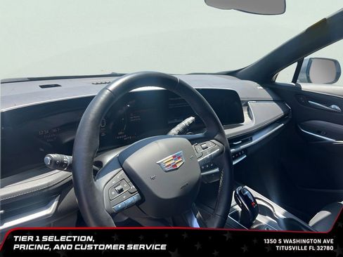 Used 2024 Cadillac XT4 Premium Luxury AWD/4WD image 15
