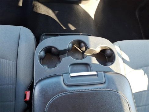 Used 2022 RAM 1500 Classic SLT image 16