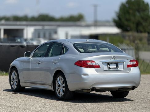Used 2011 INFINITI M37 w/ Deluxe Touring Pkg RWD image 10