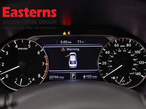 Used 2025 Nissan Altima 2.5 SR w/ SR Premium Package FWD image 18