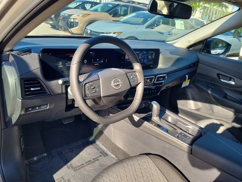 New 2026 Nissan Sentra SV w/ SV Convenience Package FWD image 7
