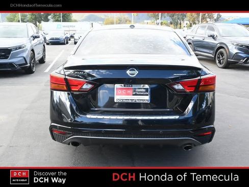 Used 2022 Nissan Altima 2.5 SR w/ Midnight Edition Package image 6