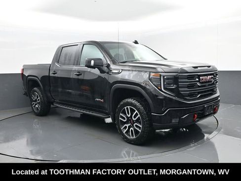 Used 2025 GMC Sierra 1500 AT4 w/ AT4 Preferred Package AWD/4WD image 3