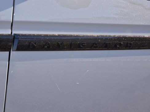 New 2025 Lincoln Navigator Reserve w/ Jet Appearance Package image 45