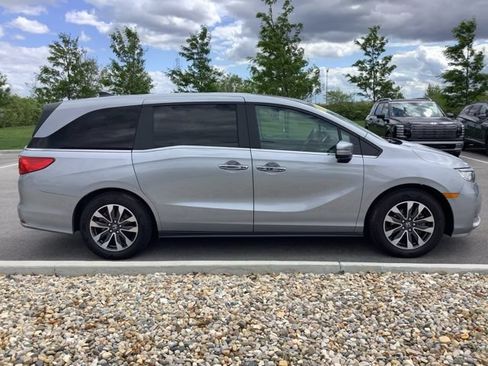 Used 2024 Honda Odyssey EX-L image 4