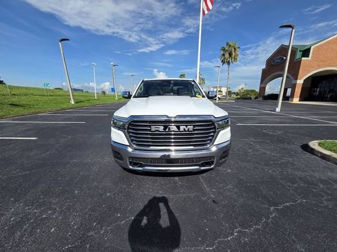 Used 2025 RAM 1500 Laramie AWD/4WD image 3