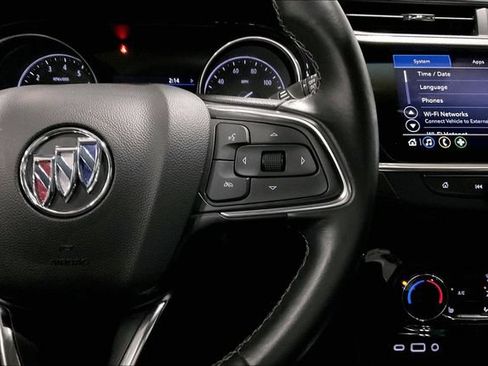 Used 2022 Buick Encore GX Preferred w/ Cold Weather Comfort Package AWD/4WD image 19