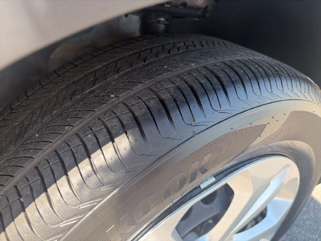 Used 2026 Chevrolet Trax LS FWD image 28