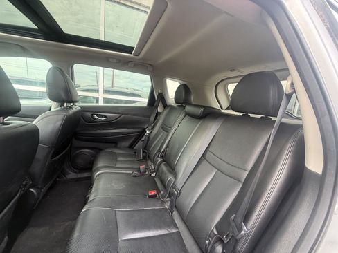 Used 2016 Nissan Rogue S AWD/4WD image 8