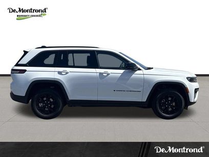 New 2026 Jeep Grand Cherokee Altitude