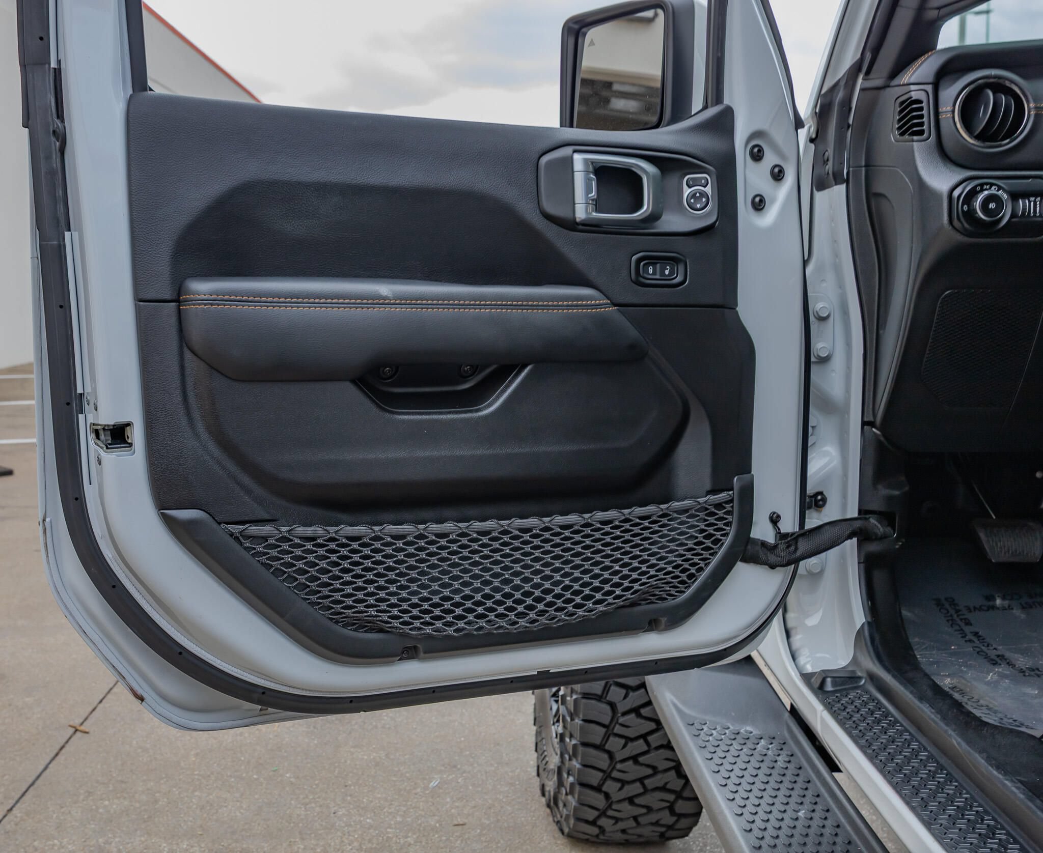 Used 2022 Jeep Wrangler Unlimited Sahara AWD/4WD image 37