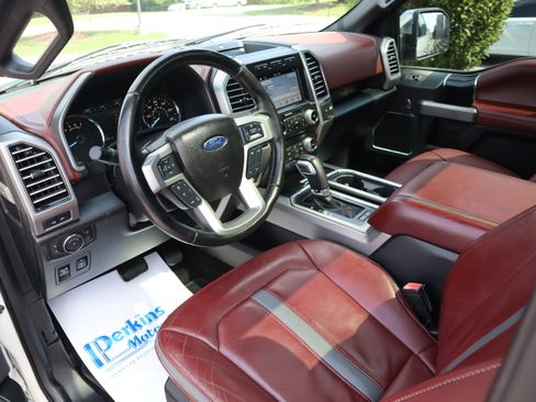 Used 2018 Ford F150 Platinum w/ Equipment Group 701A Luxury AWD/4WD image 24