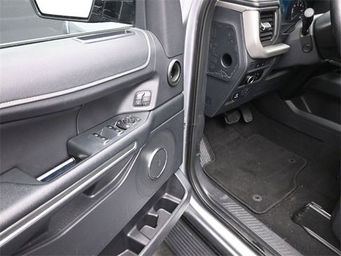 Used 2024 Ford Expedition Max XLT image 14