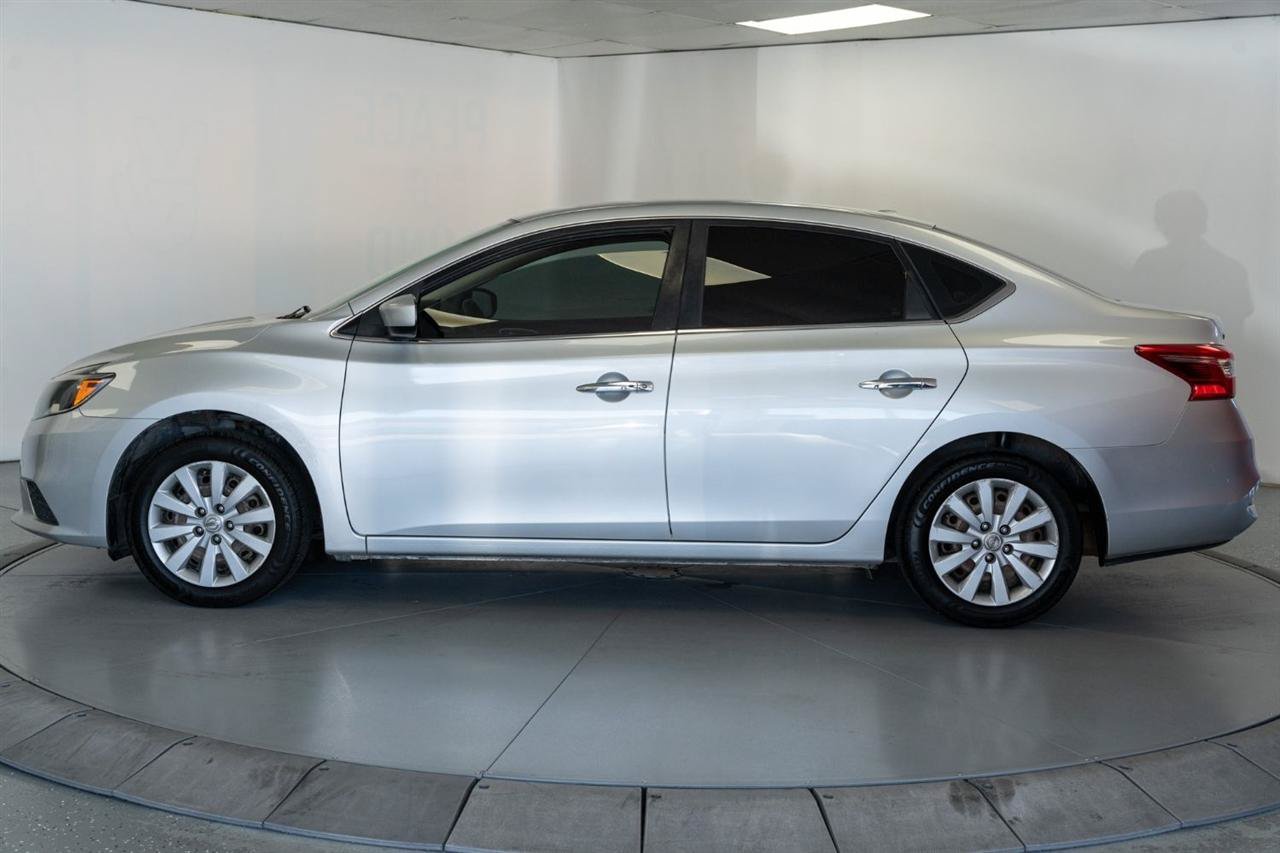 Used 2017 Nissan Sentra SV FWD image 4