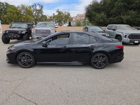 Used 2025 Toyota Camry XSE FWD image 2