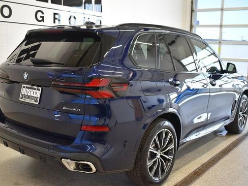 New 2026 BMW X5 xDrive40i w/ M Sport Package AWD/4WD image 4