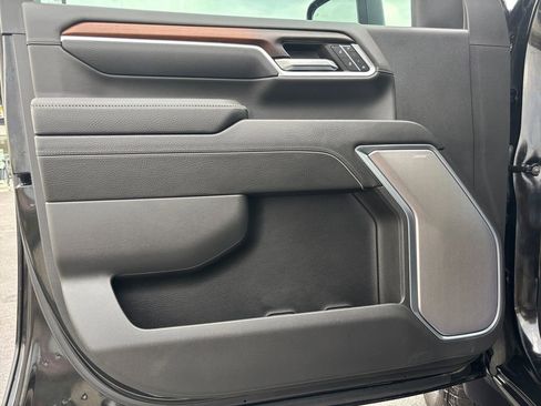 Used 2024 GMC Sierra 2500 Denali w/ Denali Reserve Package image 24