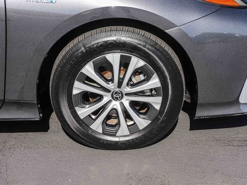 Certified 2022 Toyota Prius Prime XLE FWD image 11