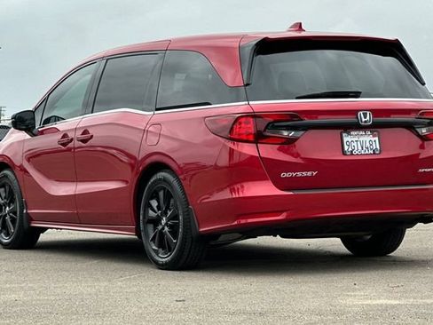 Certified 2023 Honda Odyssey Sport image 6