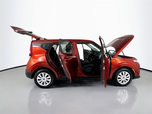 Used 2020 Kia Soul LX image 21