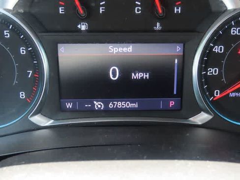 Used 2023 Chevrolet Traverse LT FWD image 26