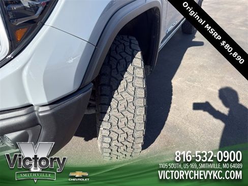 Used 2025 GMC Sierra 1500 AT4X image 26