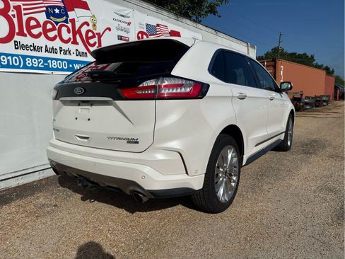 Used 2020 Ford Edge Titanium w/ Equipment Group 301A AWD/4WD image 3