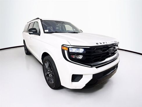 Used 2025 Ford Expedition Max Platinum w/ Stealth Performance Package AWD/4WD image 34