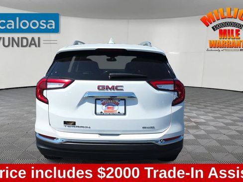 Used 2024 GMC Terrain SLT AWD/4WD image 7