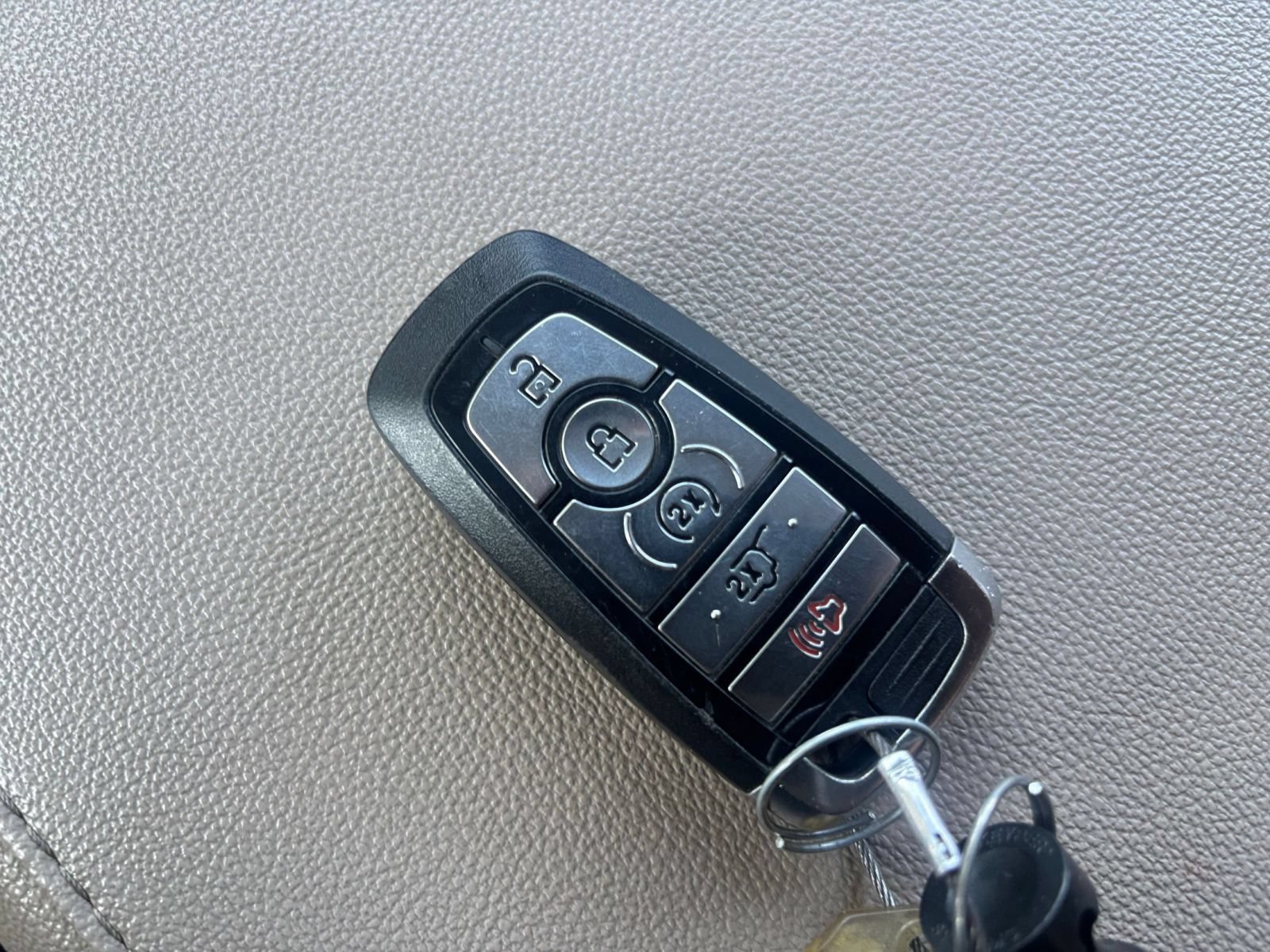 Used 2024 Ford Expedition Limited RWD image 27