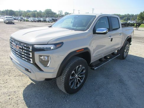New 2026 GMC Canyon Denali AWD/4WD image 10