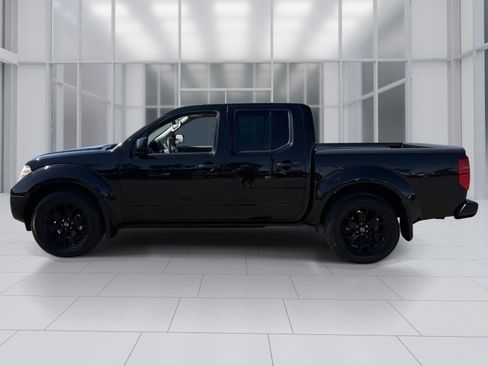 Used 2021 Nissan Frontier SV w/ Midnight Edition Floor Mats image 3