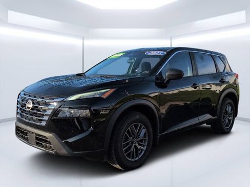 Used 2025 Nissan Rogue S FWD image 7