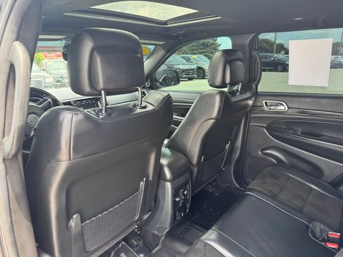 Used 2019 Jeep Grand Cherokee Altitude AWD/4WD image 19