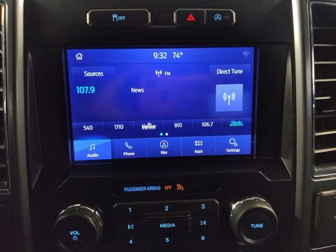 Used 2019 Ford F150 XLT w/ Equipment Group 302A Luxury AWD/4WD image 25