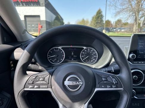 Used 2025 Nissan Sentra SV FWD image 20