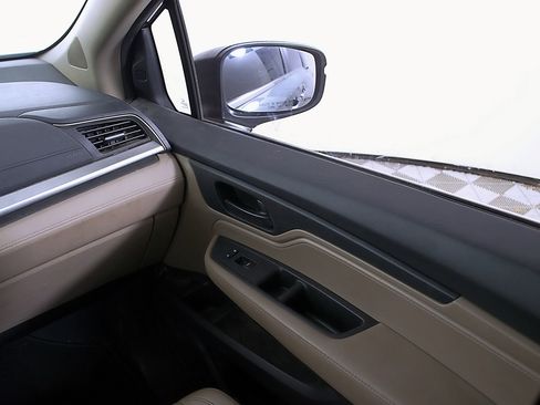 Used 2019 Honda Odyssey EX-L image 29